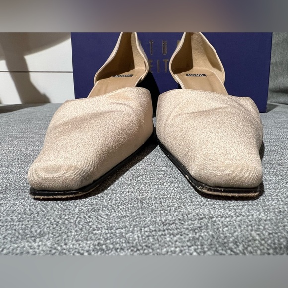 Stuart Weitzman Women's Toucan Taupe Crepe Fabric Pumps Size 9 - Picture 3 of 9